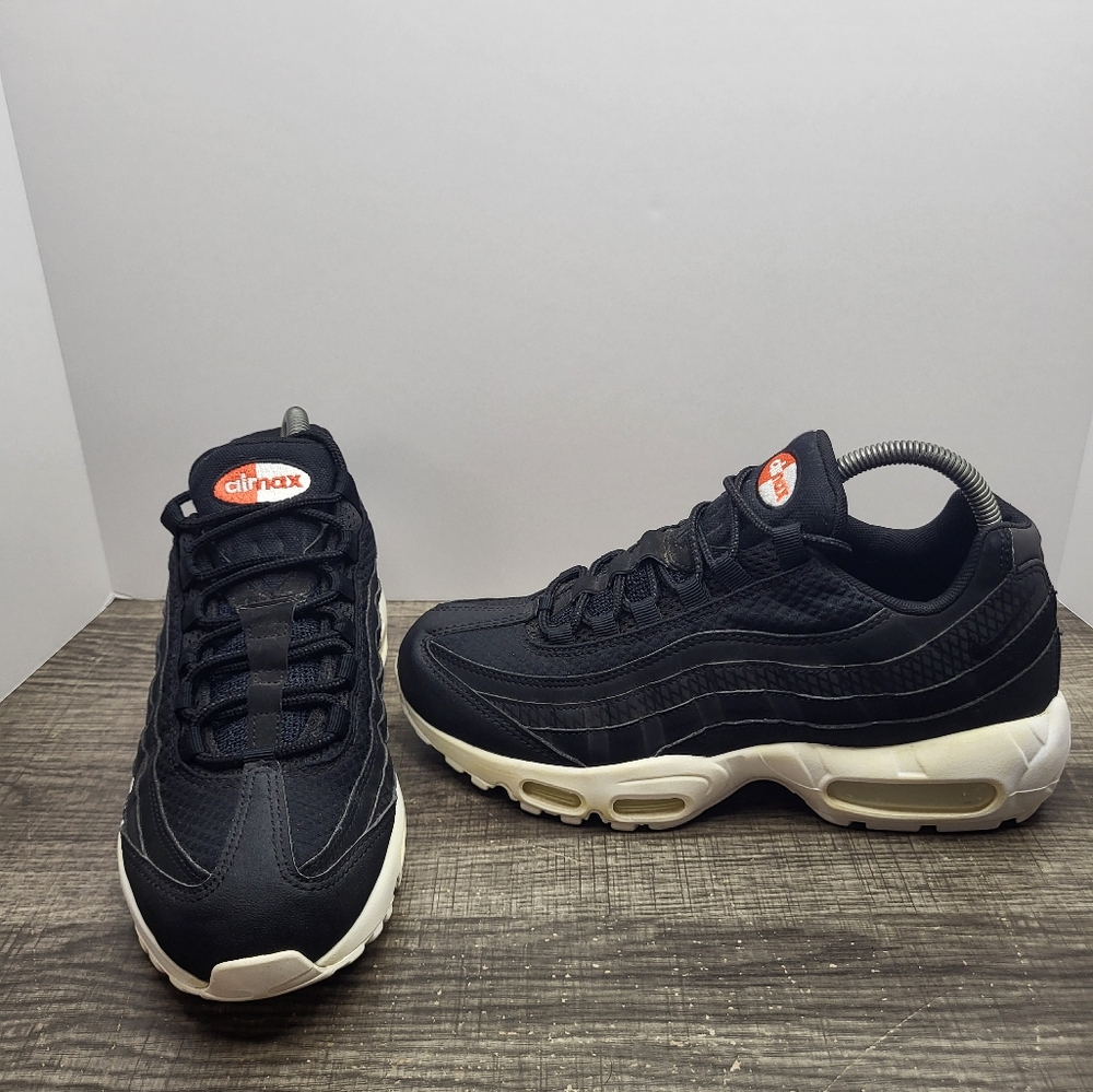 Nike Air Max 95 Premium SE Black White Sneakers Mens Size 7 924478-001
